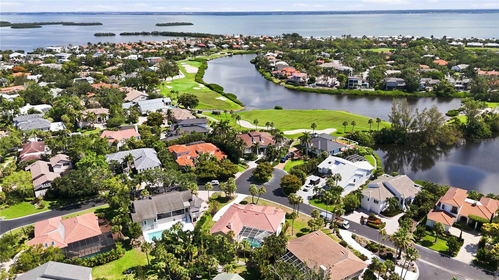BAY ISLES - Residential