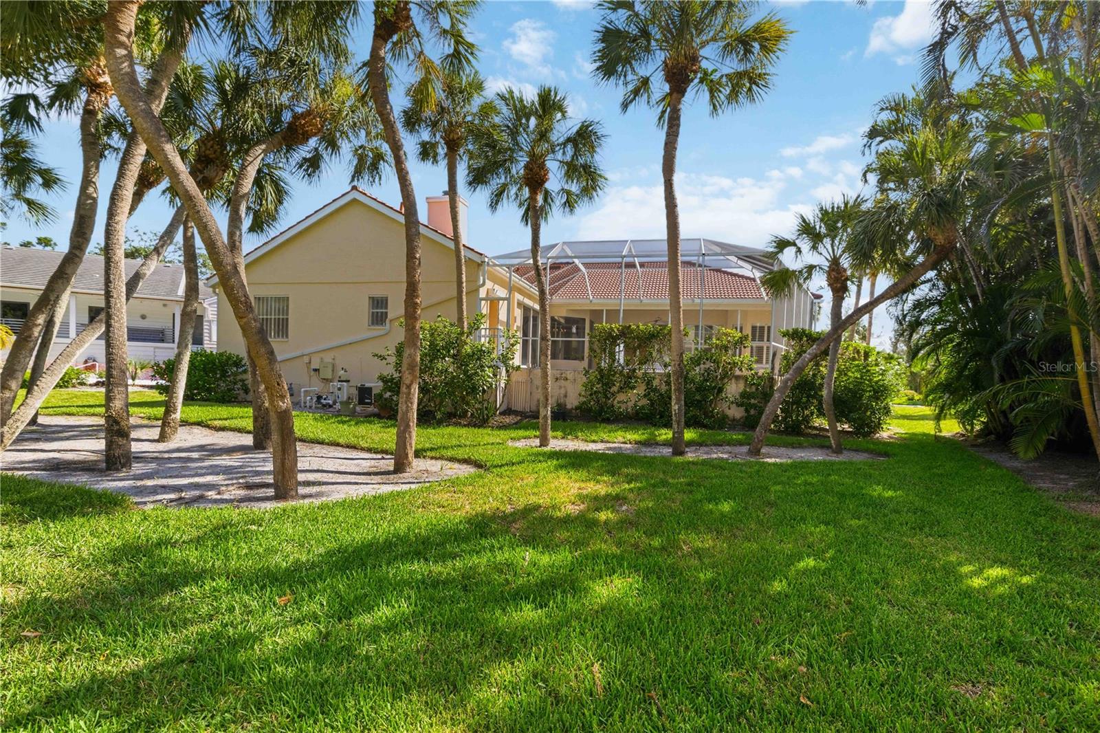 BAY ISLES - Residential