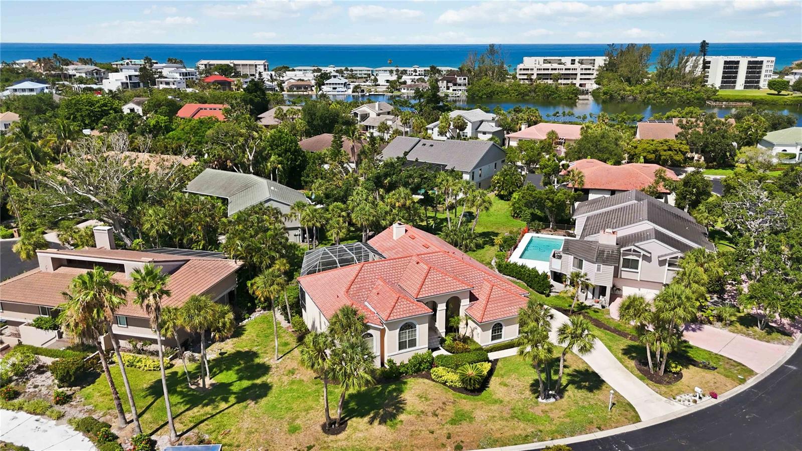 BAY ISLES - Residential