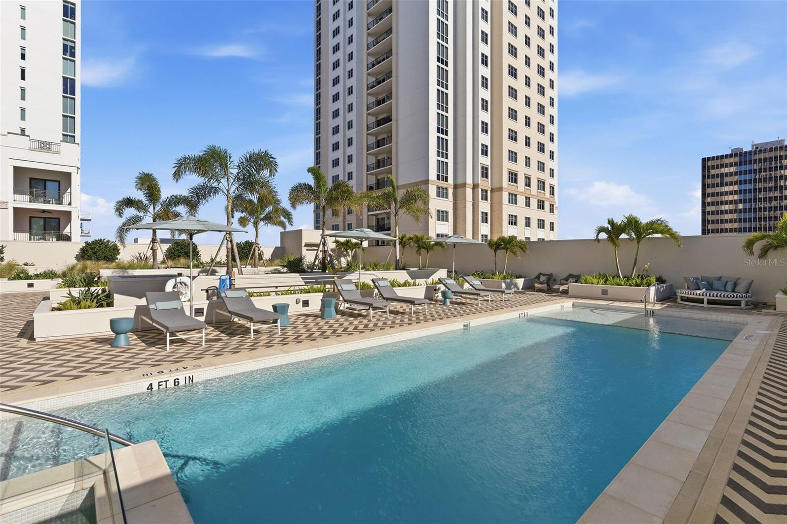 NOLEN THE CONDO - Residential