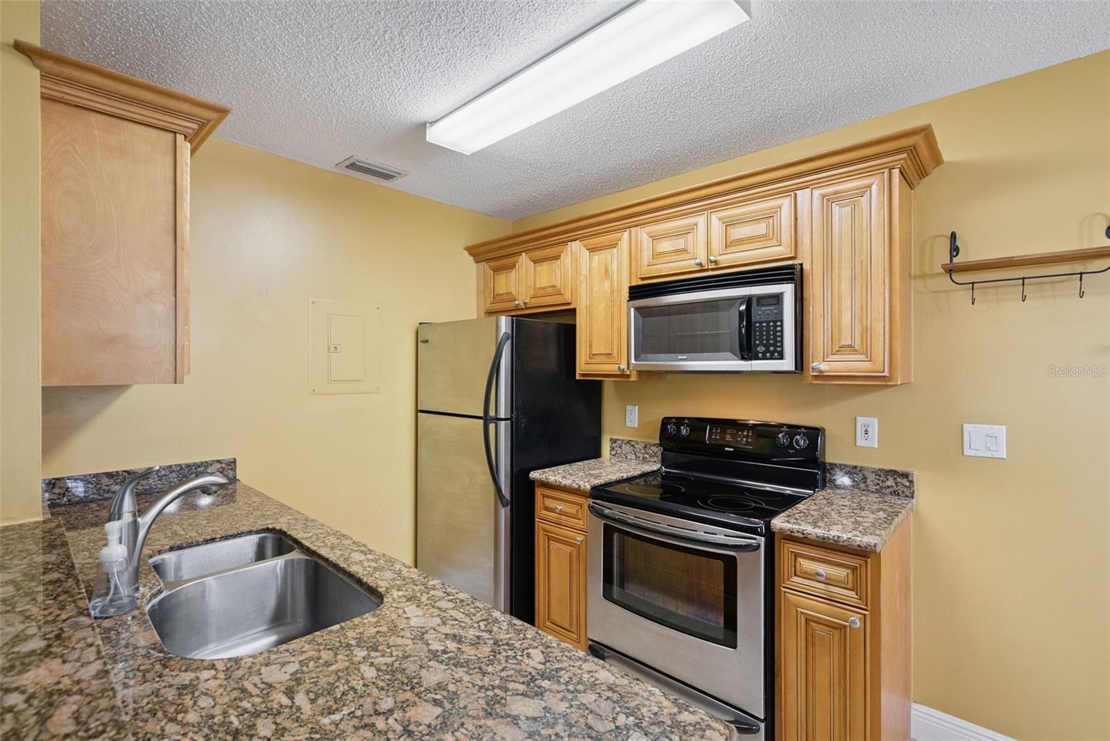 REGENCY PARK AT LAKE MARY A CONDO - Residential