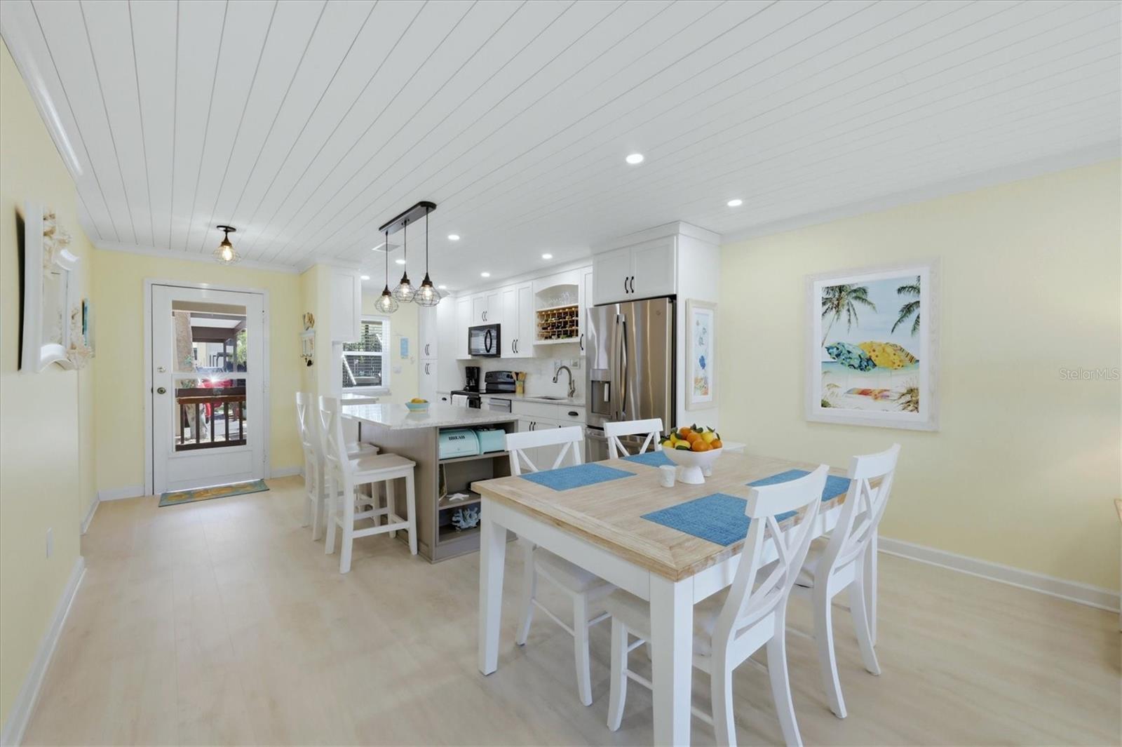 MISSION LAKES - Residential