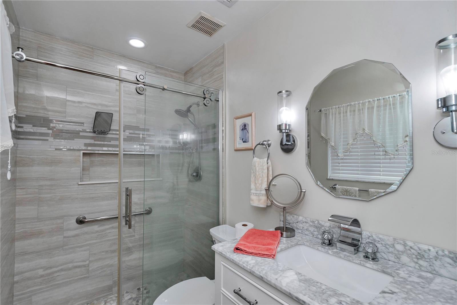 SILVER SPGS SHORES UN 28 - Residential