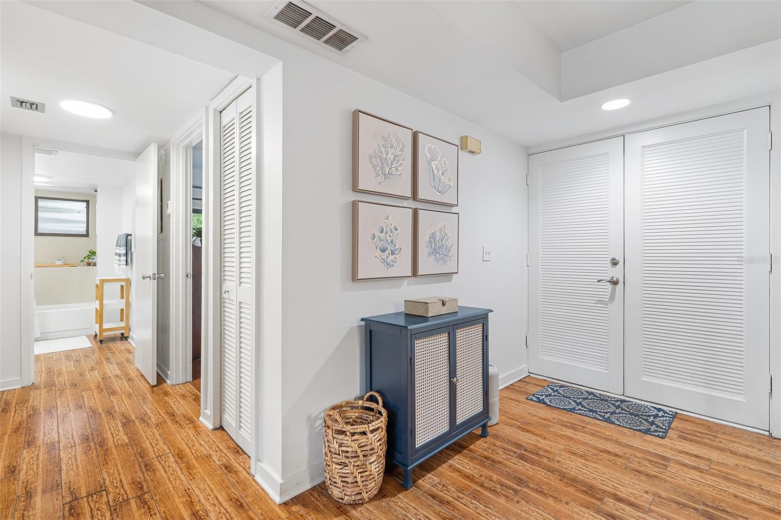 SUN BAY CLUB CONDO UT 1 - Residential