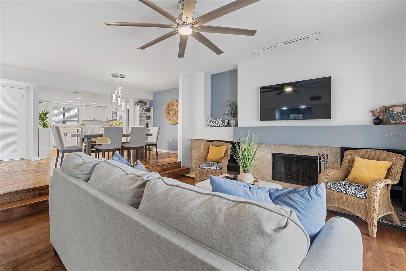 SUN BAY CLUB CONDO UT 1 - Residential