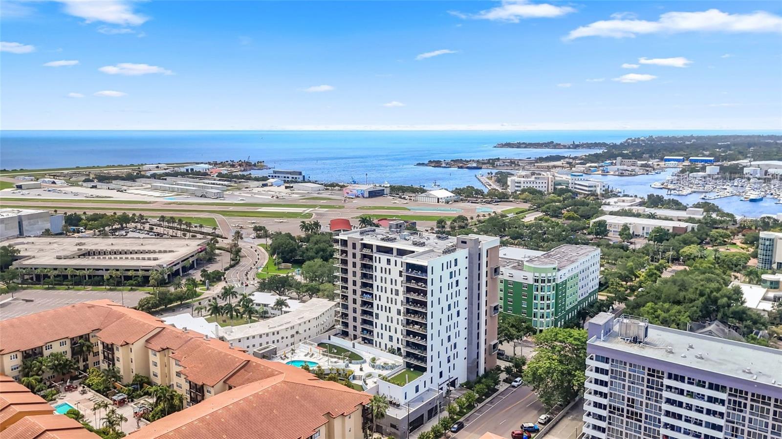 SALVADOR THE CONDO - Residential