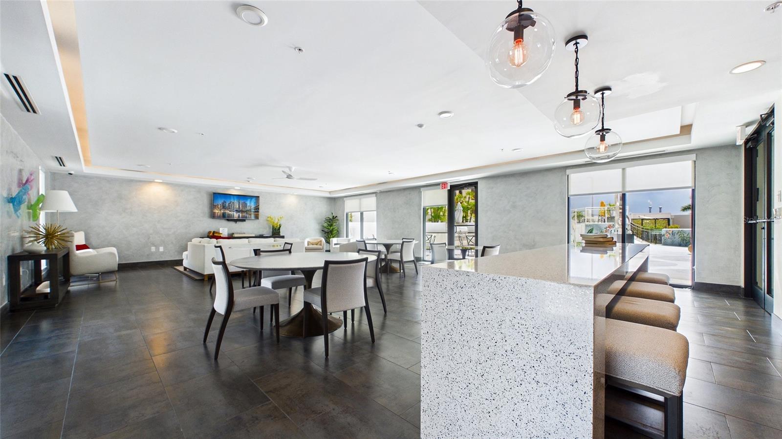 SALVADOR THE CONDO - Residential