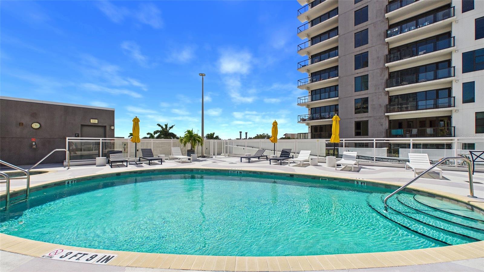 SALVADOR THE CONDO - Residential
