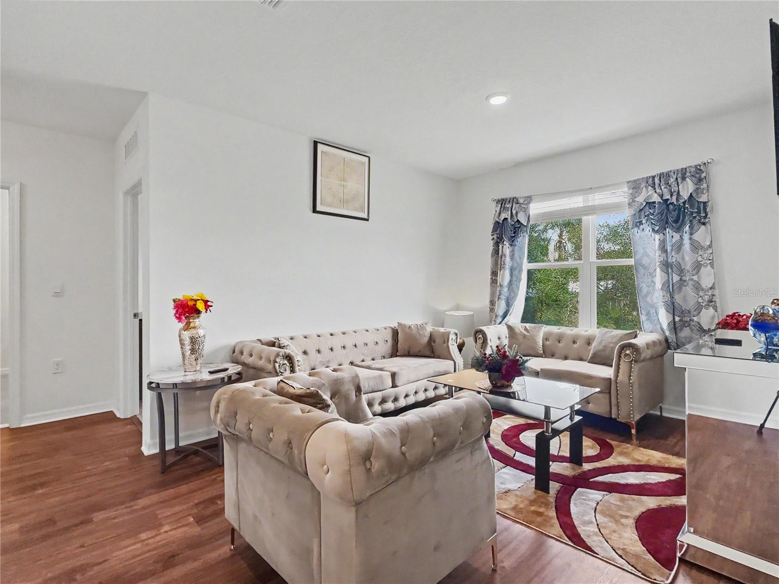 DEER RUN - Residential Lease