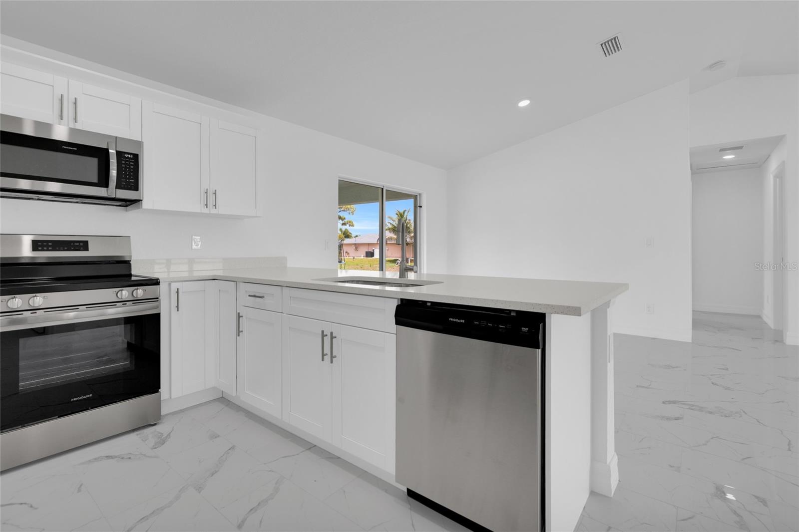 NO SUBDIVISION - Residential