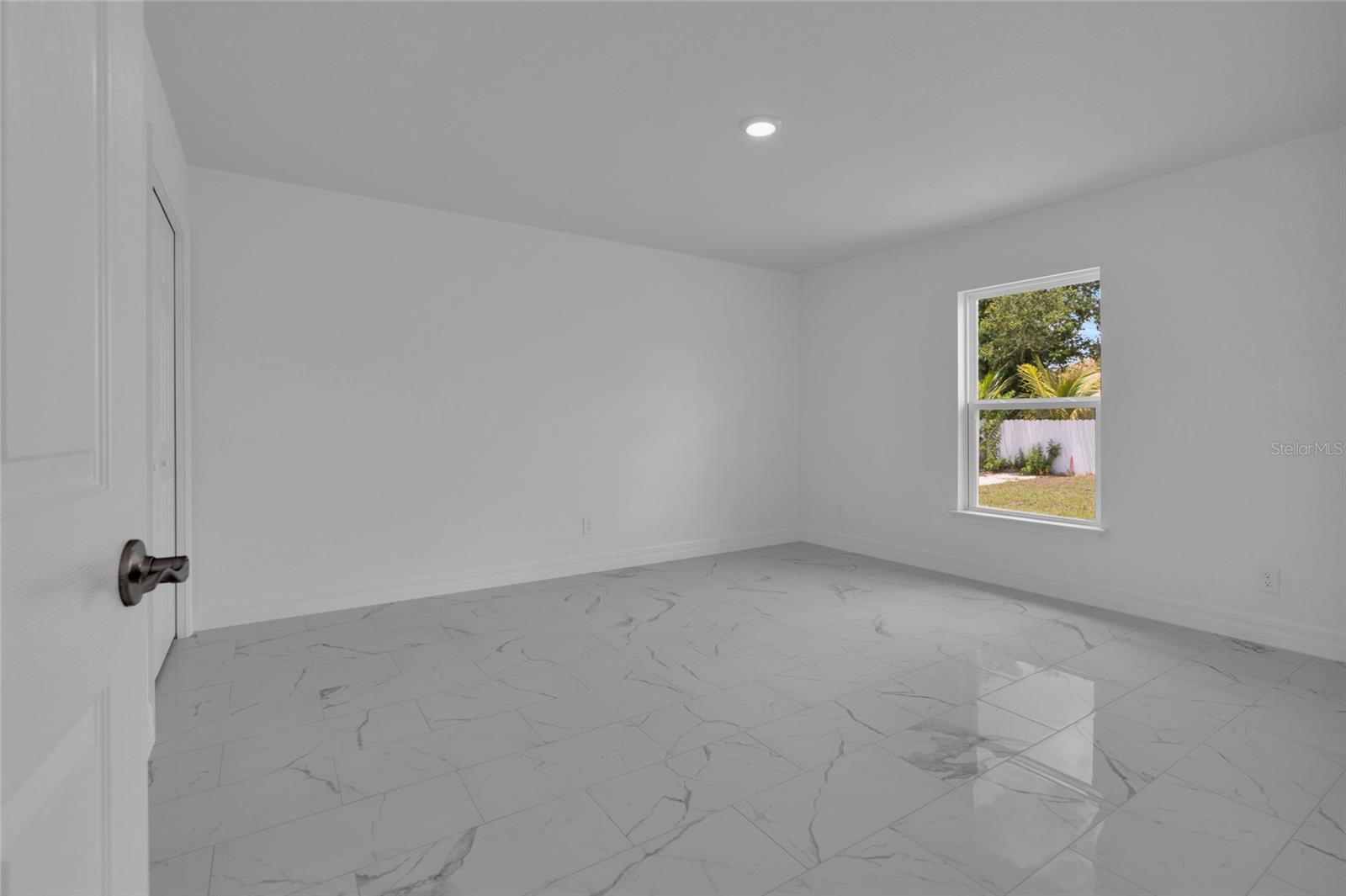 NO SUBDIVISION - Residential
