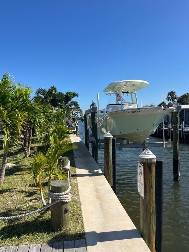 LONGBOAT KEY - Land