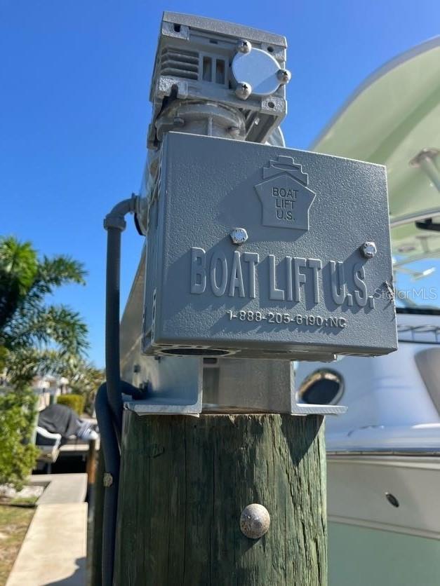 LONGBOAT KEY - Land
