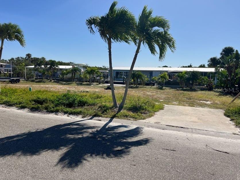 LONGBOAT KEY - Land