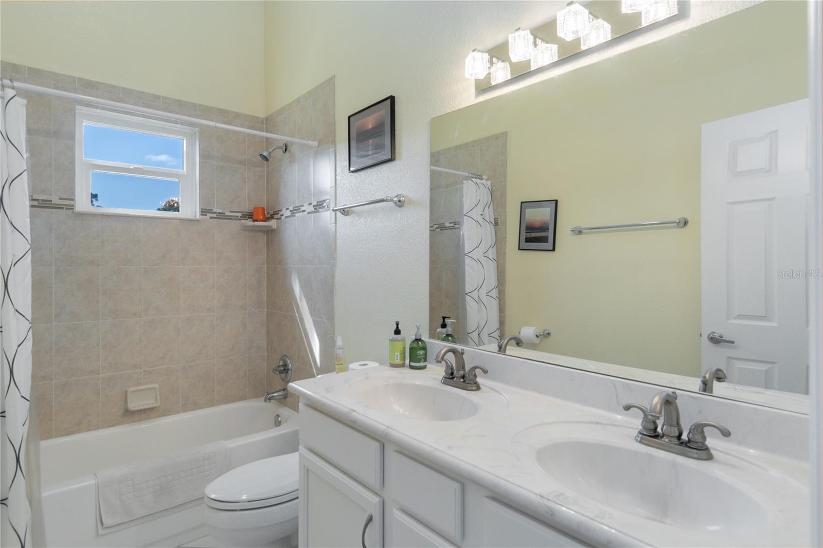 KINGS PARK UNIT 3 - Residential