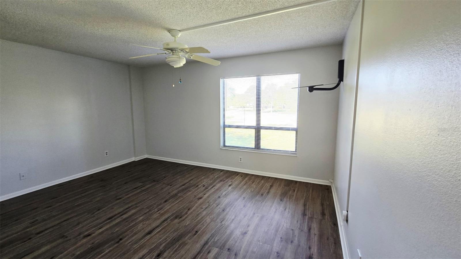 CARROLLWOOD VILLAGE GREENFIELD - Residential