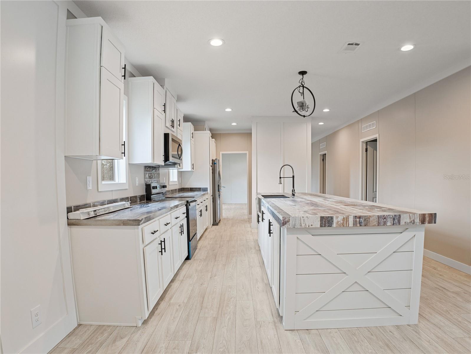 OAKRIDGE ESTATE - Residential