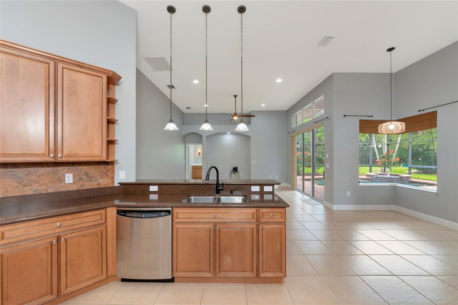 COUNTRY MEADOWS PH I - Residential