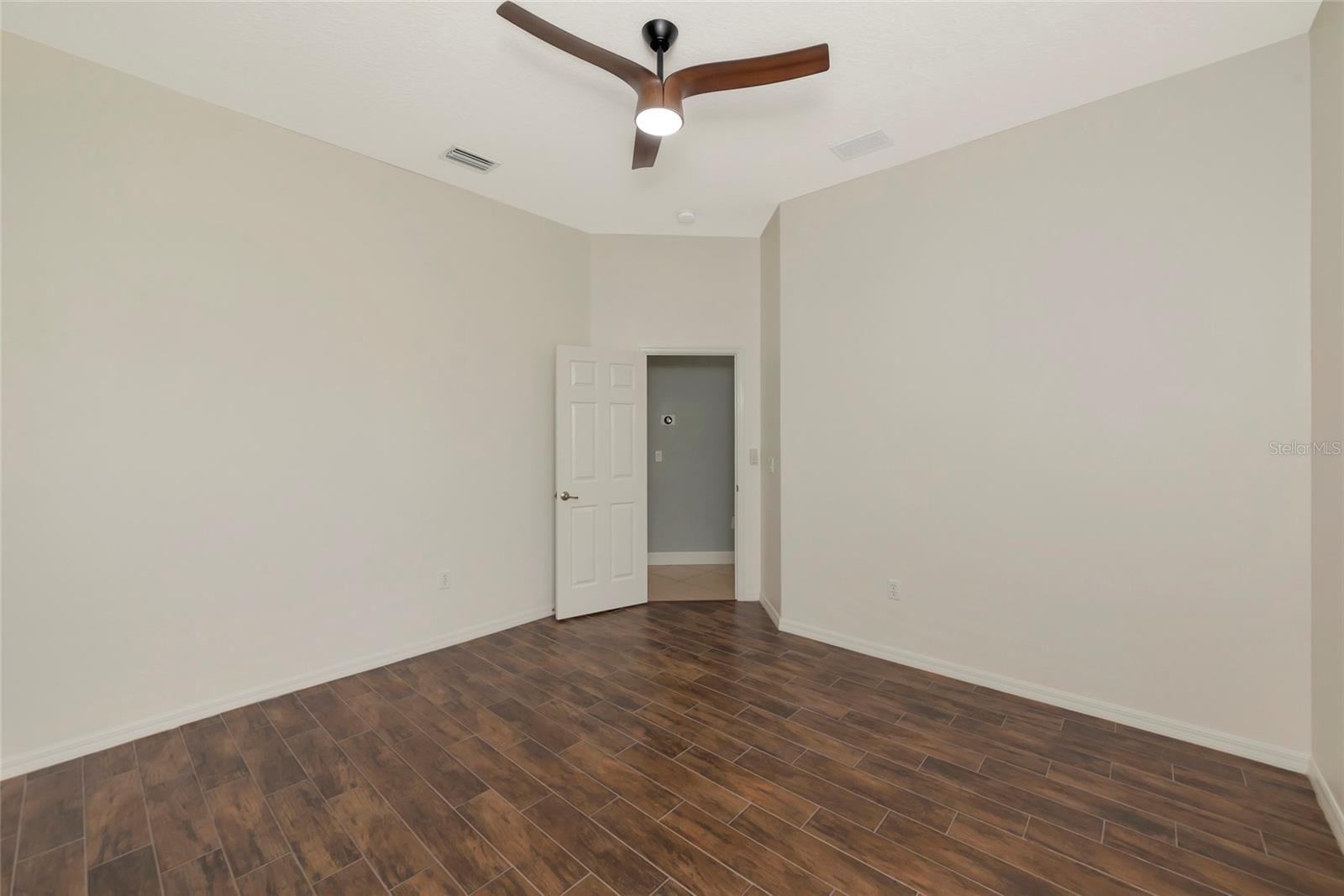 COUNTRY MEADOWS PH I - Residential