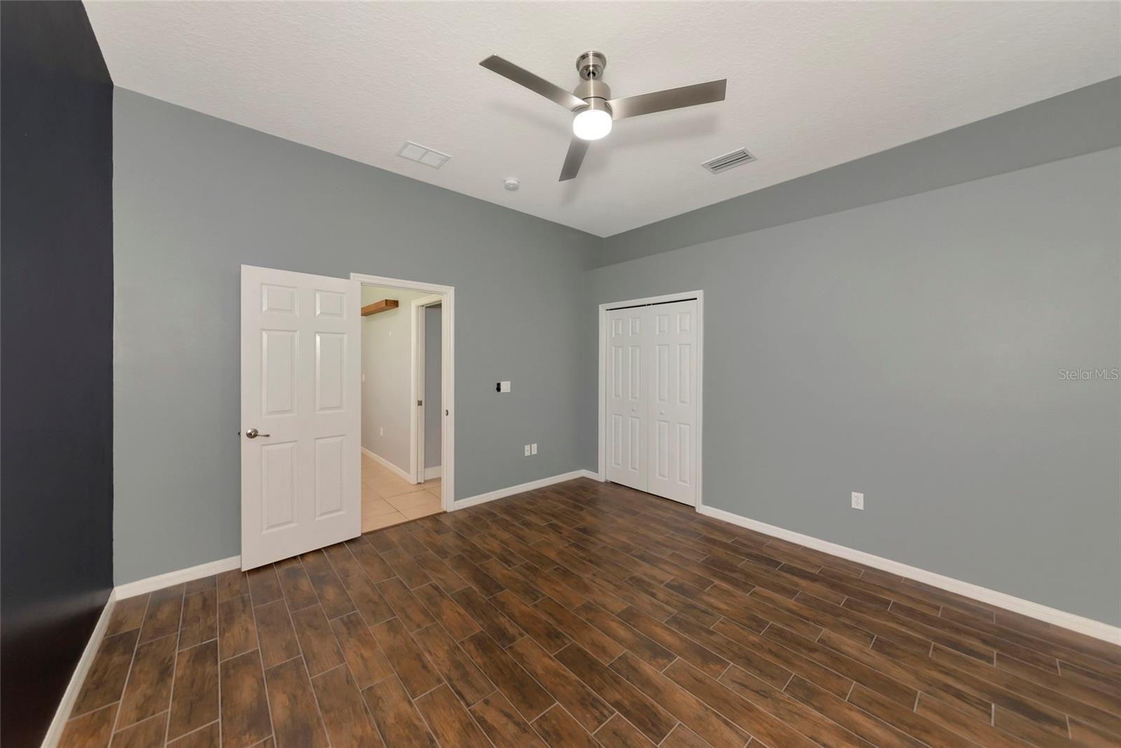 COUNTRY MEADOWS PH I - Residential