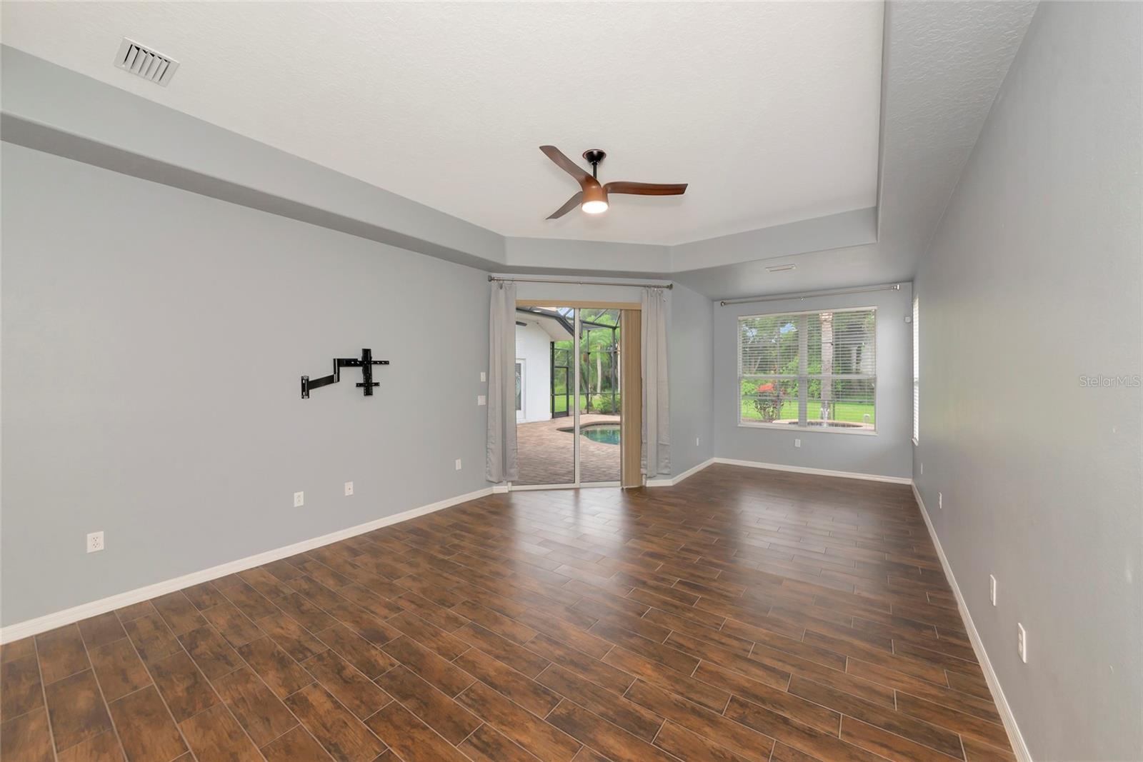 COUNTRY MEADOWS PH I - Residential