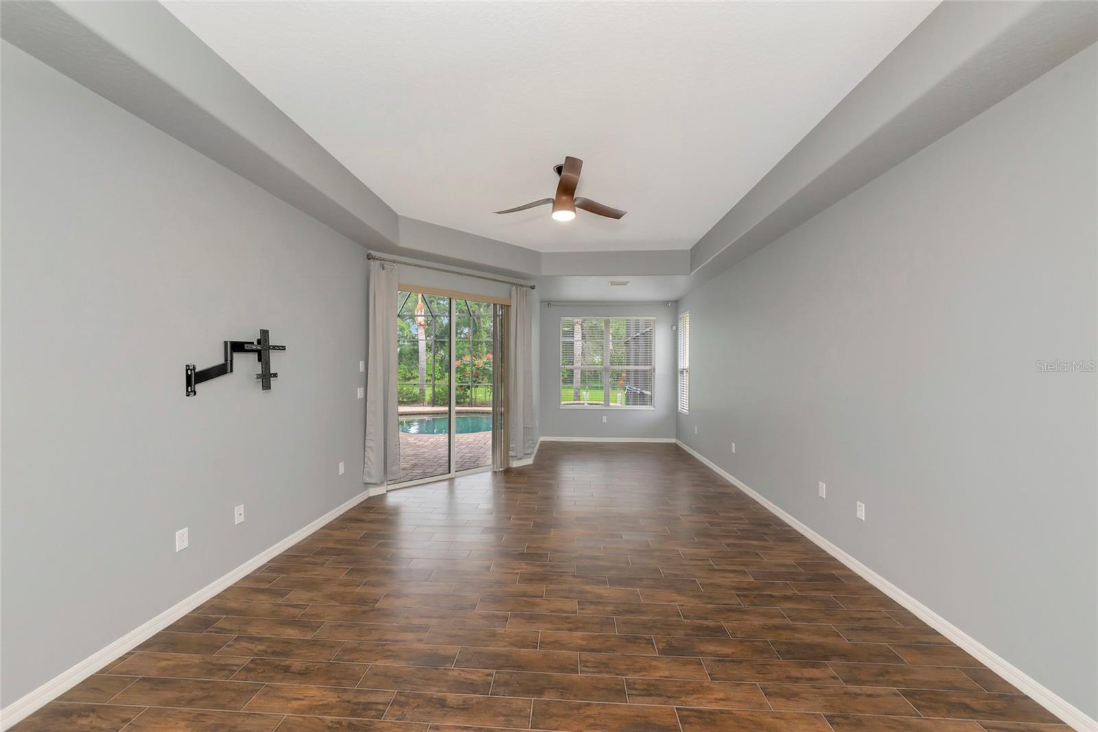 COUNTRY MEADOWS PH I - Residential