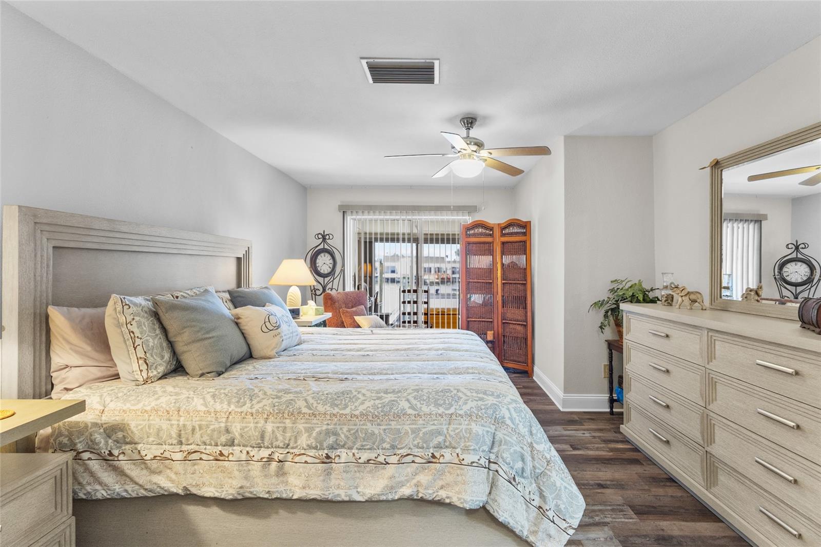 BOCA CIEGA POINT EAST - Residential
