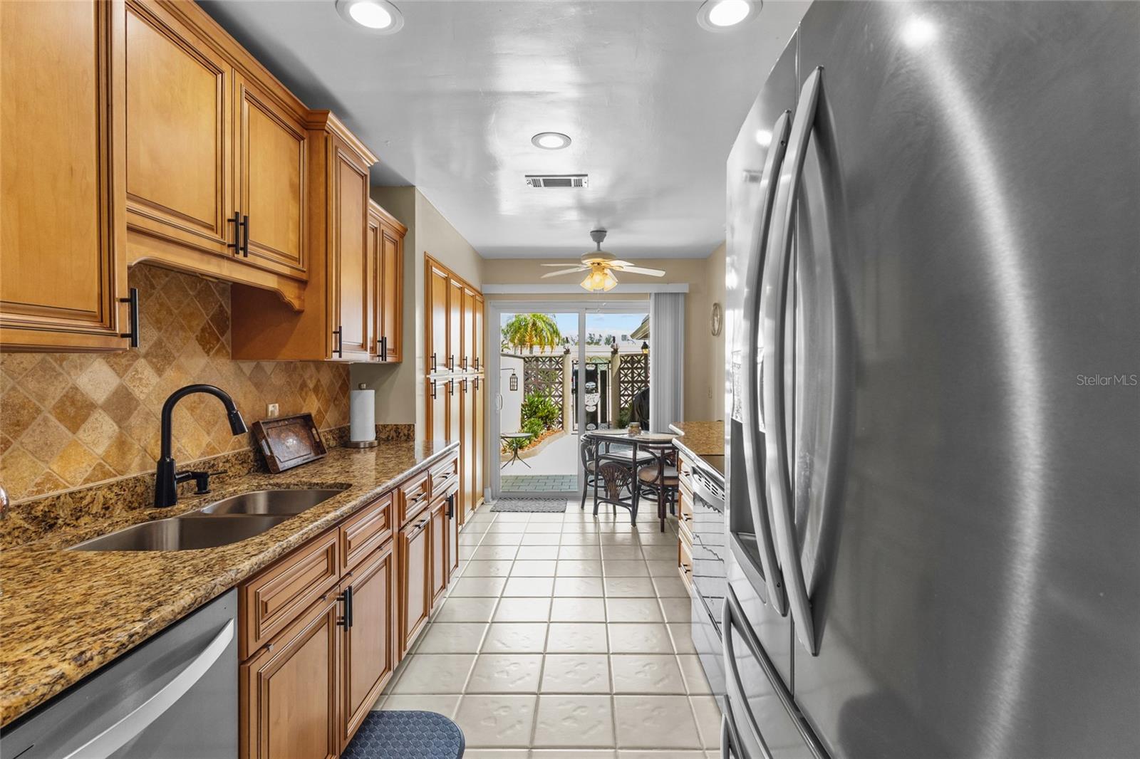 BOCA CIEGA POINT EAST - Residential
