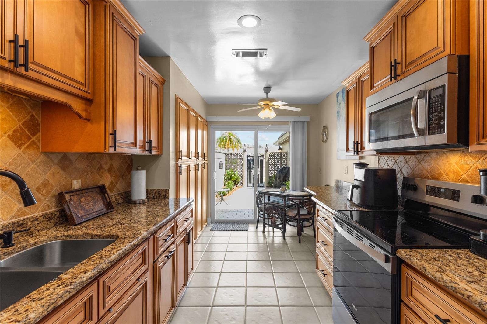 BOCA CIEGA POINT EAST - Residential