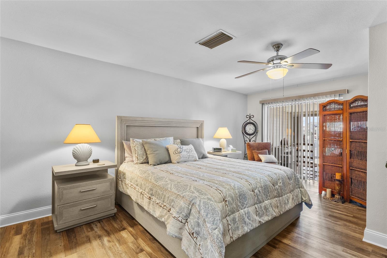 BOCA CIEGA POINT EAST - Residential