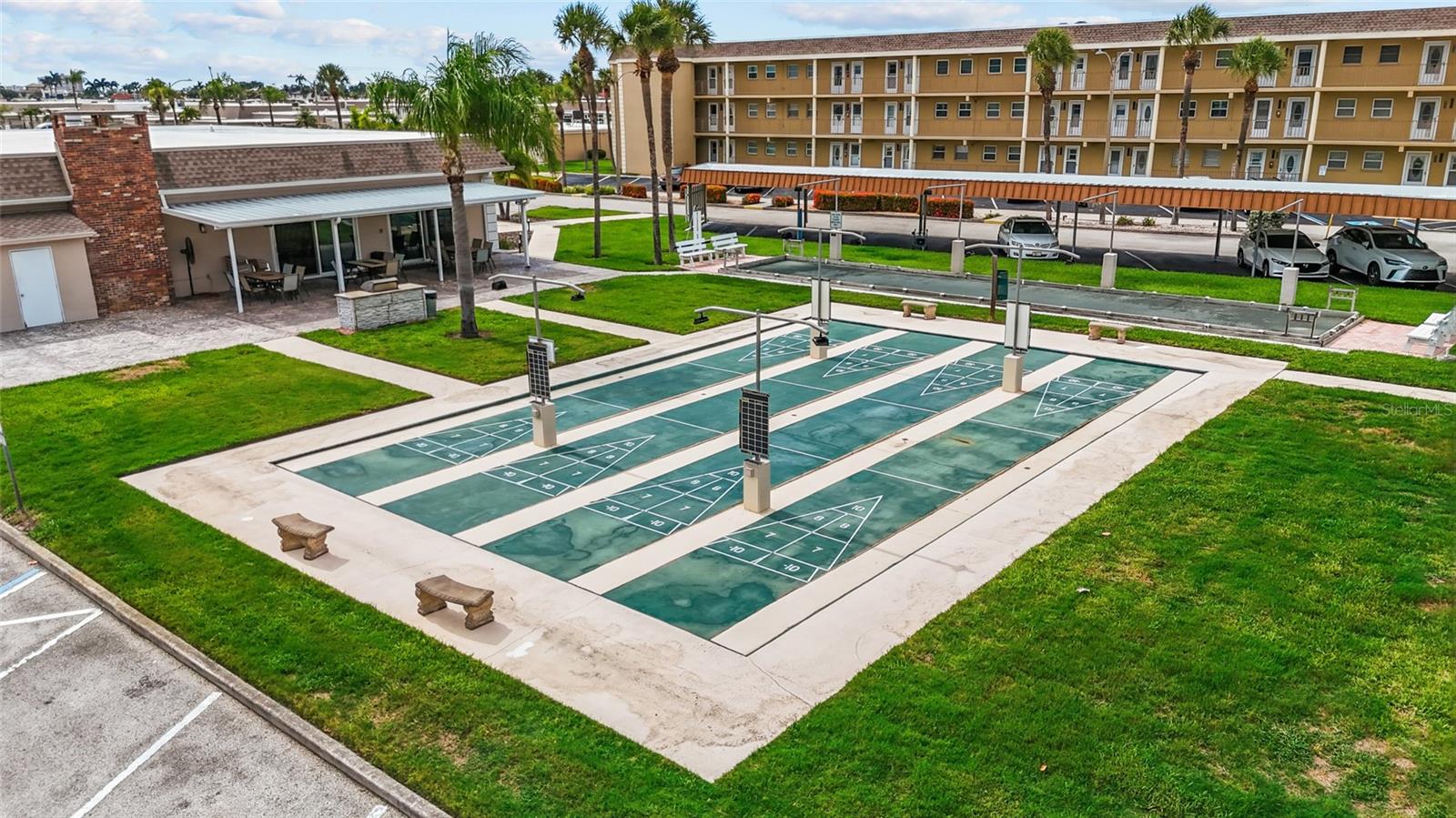 BOCA CIEGA POINT EAST - Residential