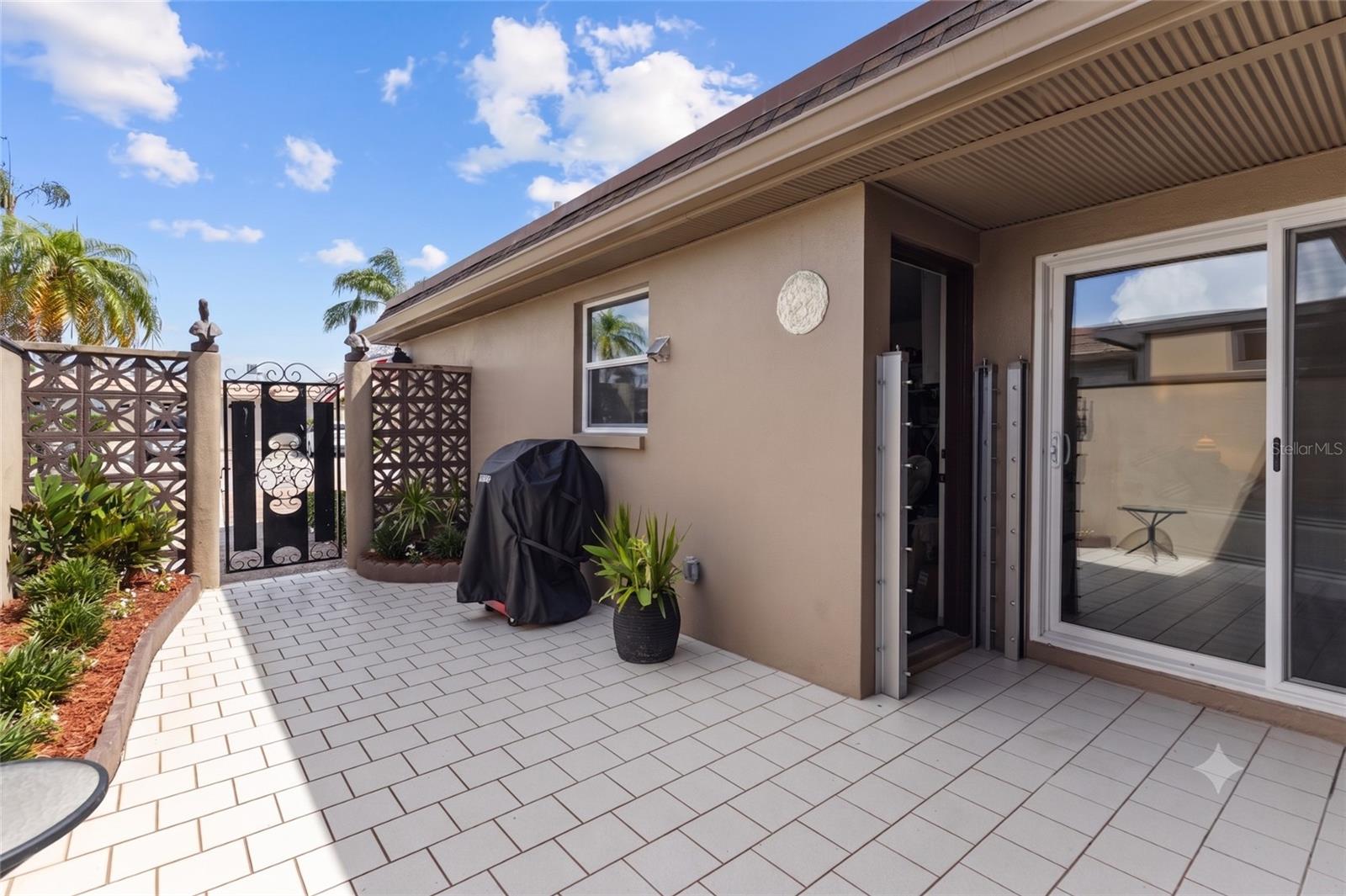 BOCA CIEGA POINT EAST - Residential