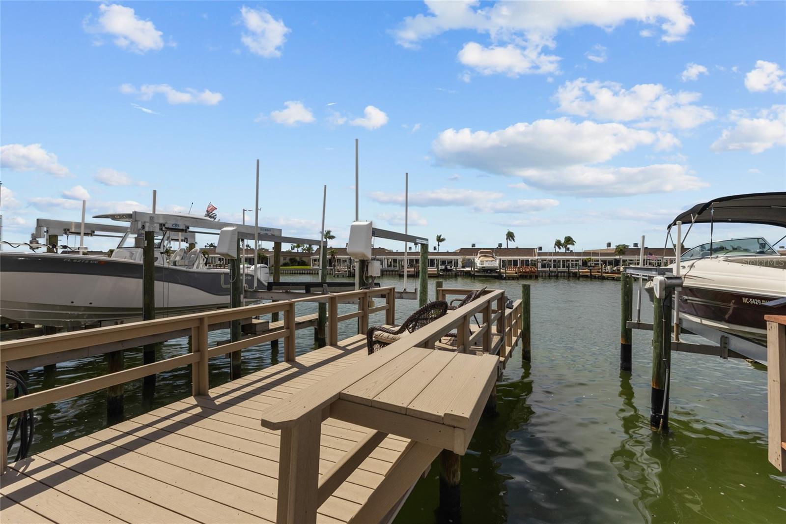 BOCA CIEGA POINT EAST - Residential