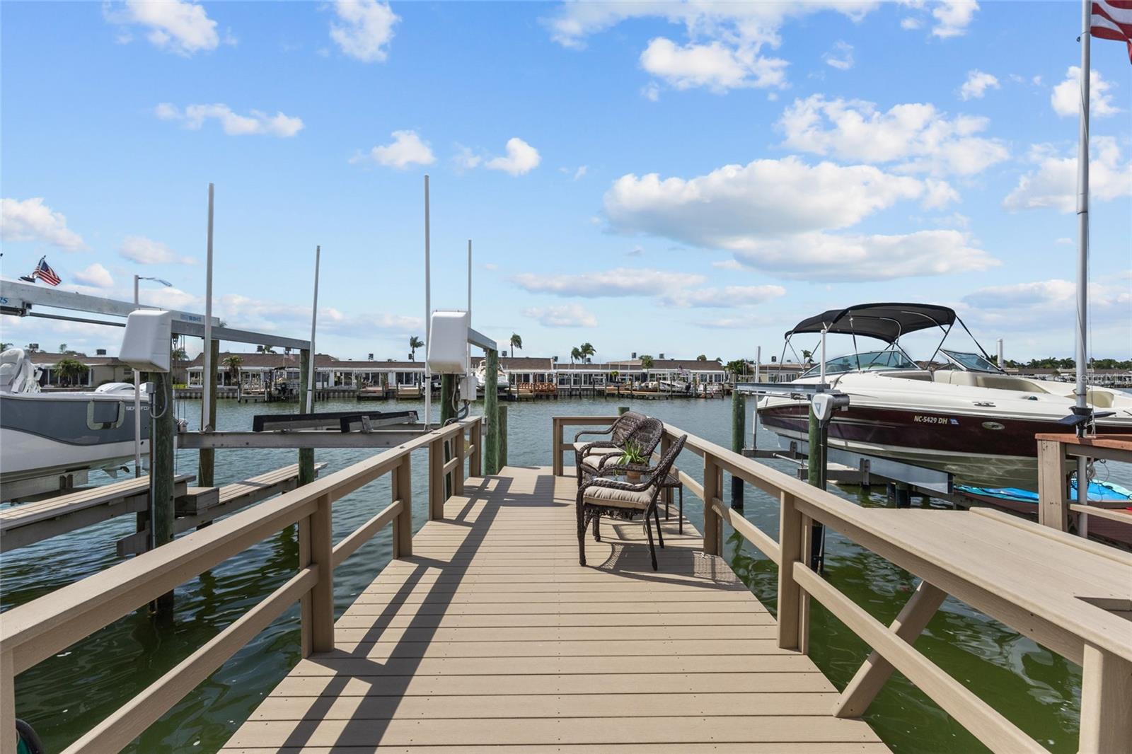 BOCA CIEGA POINT EAST - Residential