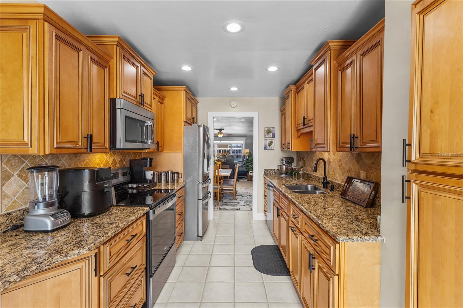 BOCA CIEGA POINT EAST - Residential
