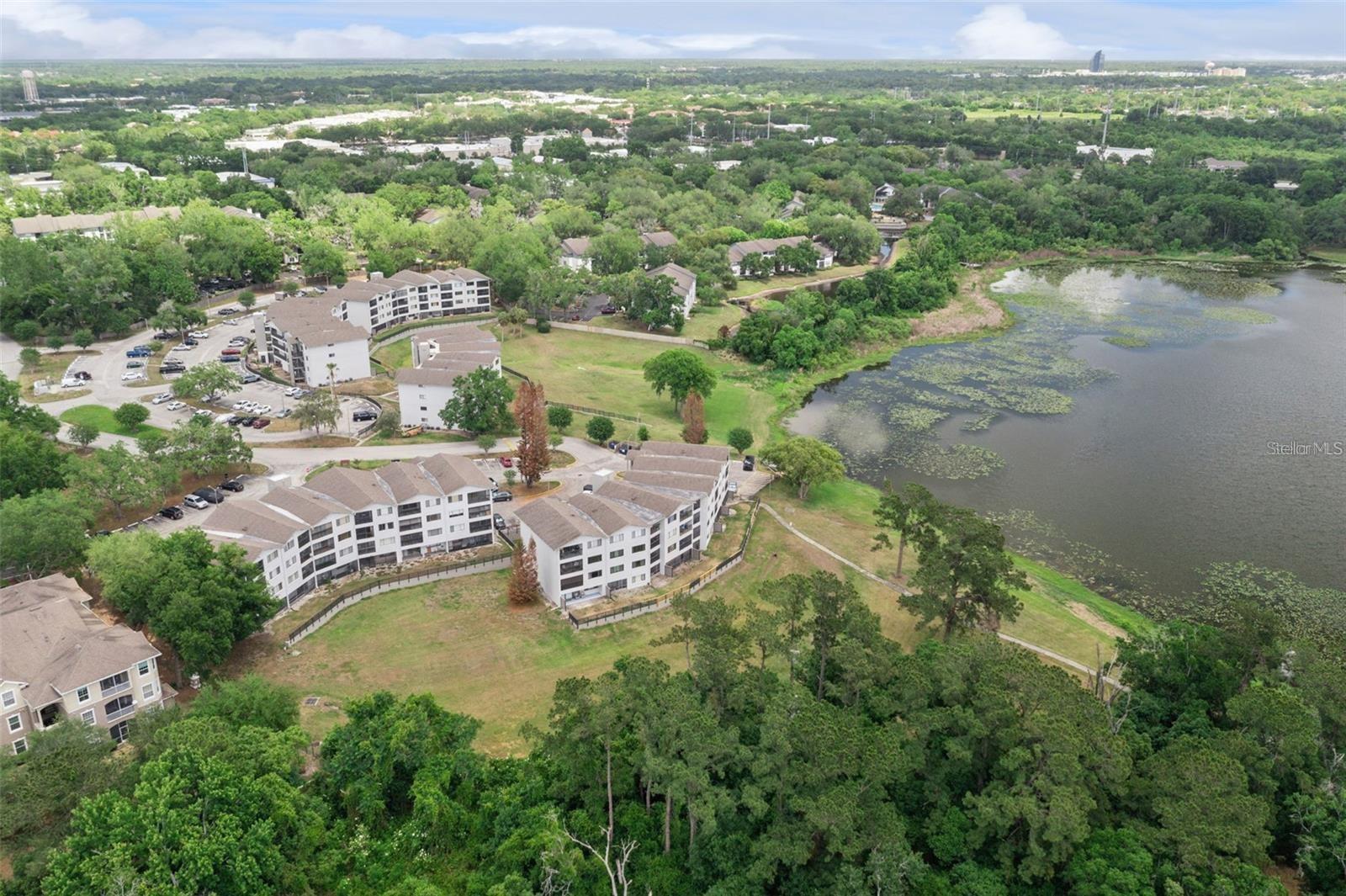 LAKE LOTUS CLUB 5 A CONDO REPLAT - Residential