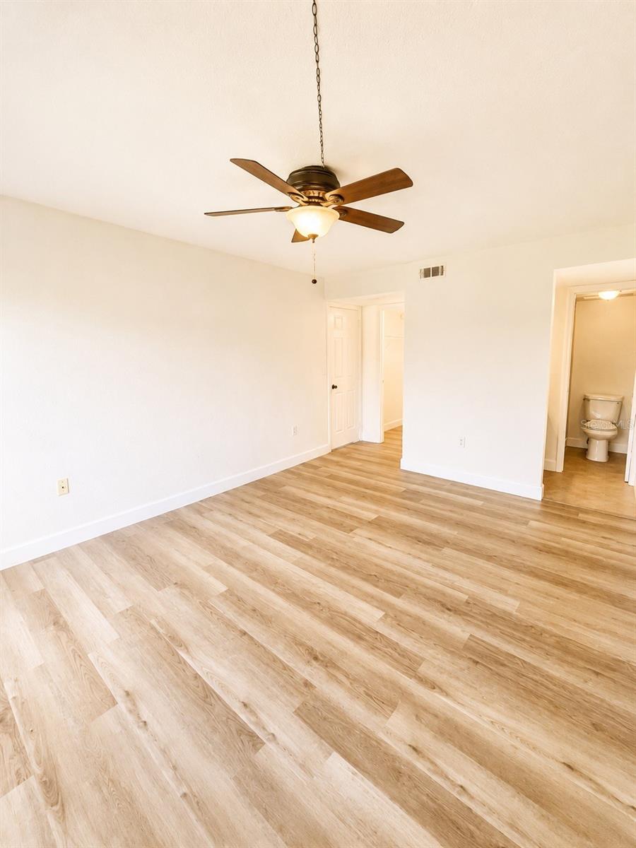 LAKE LOTUS CLUB 5 A CONDO REPLAT - Residential