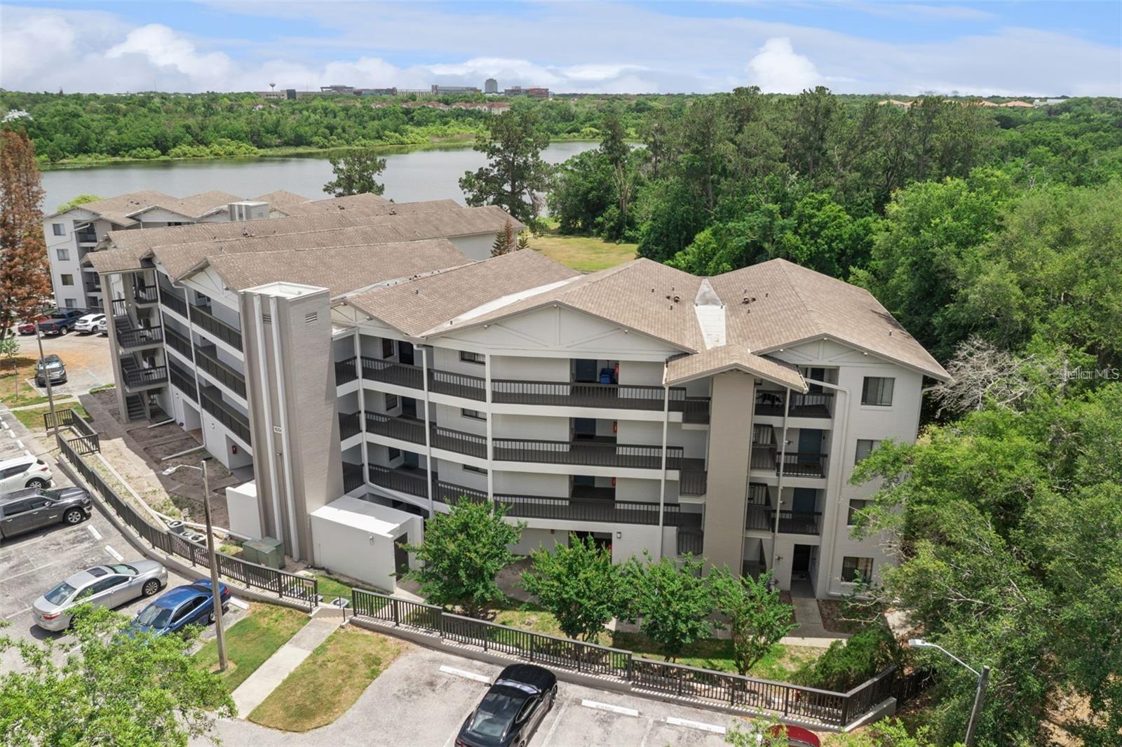 LAKE LOTUS CLUB 5 A CONDO REPLAT - Residential
