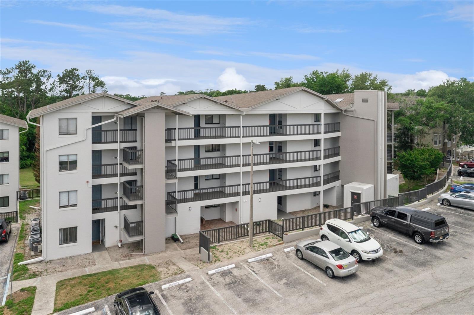LAKE LOTUS CLUB 5 A CONDO REPLAT - Residential