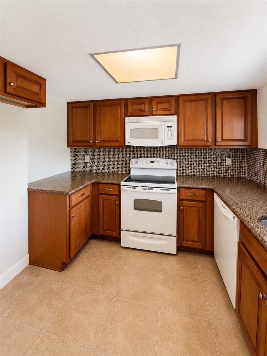 LAKE LOTUS CLUB 5 A CONDO REPLAT - Residential