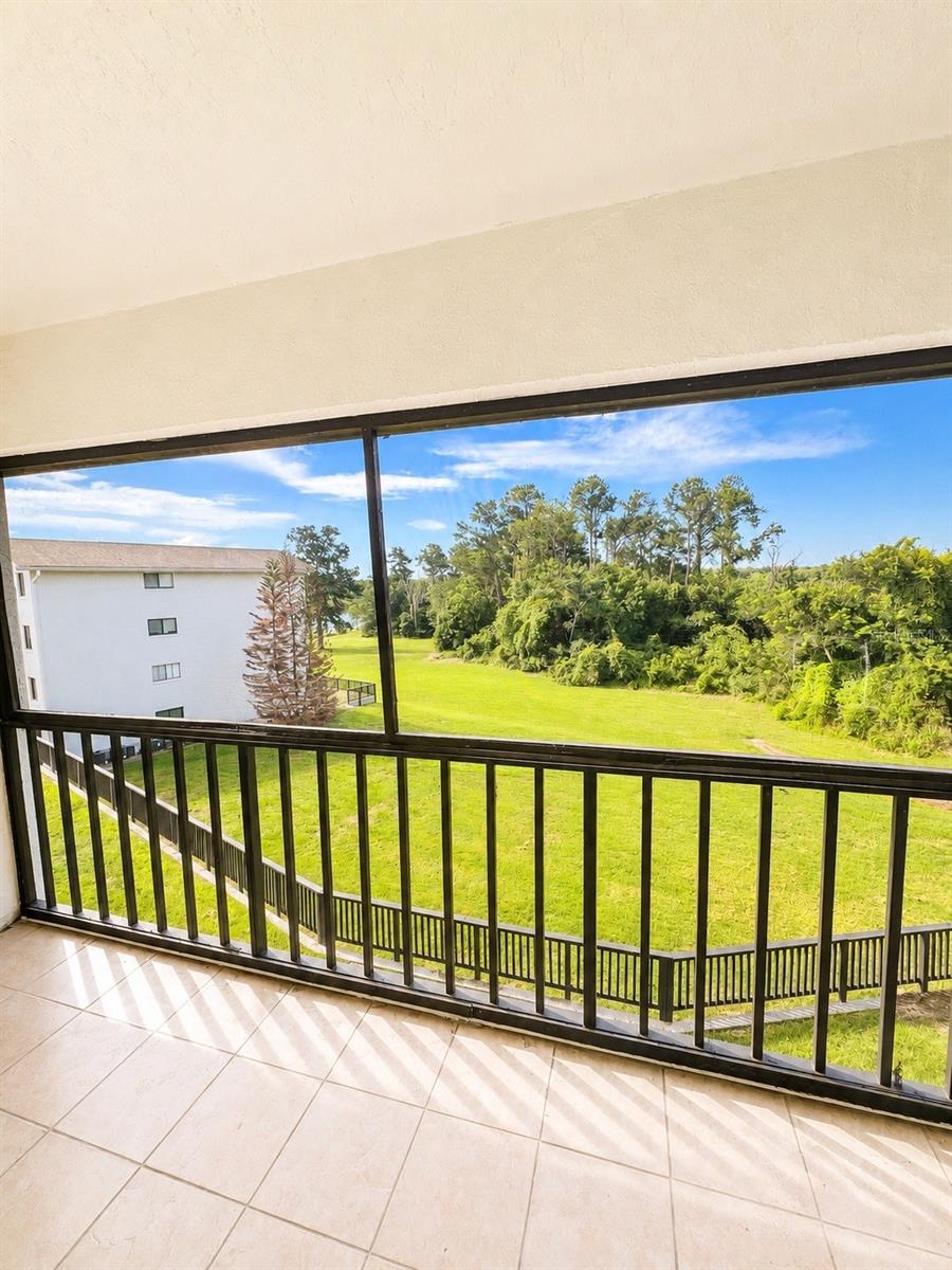LAKE LOTUS CLUB 5 A CONDO REPLAT - Residential