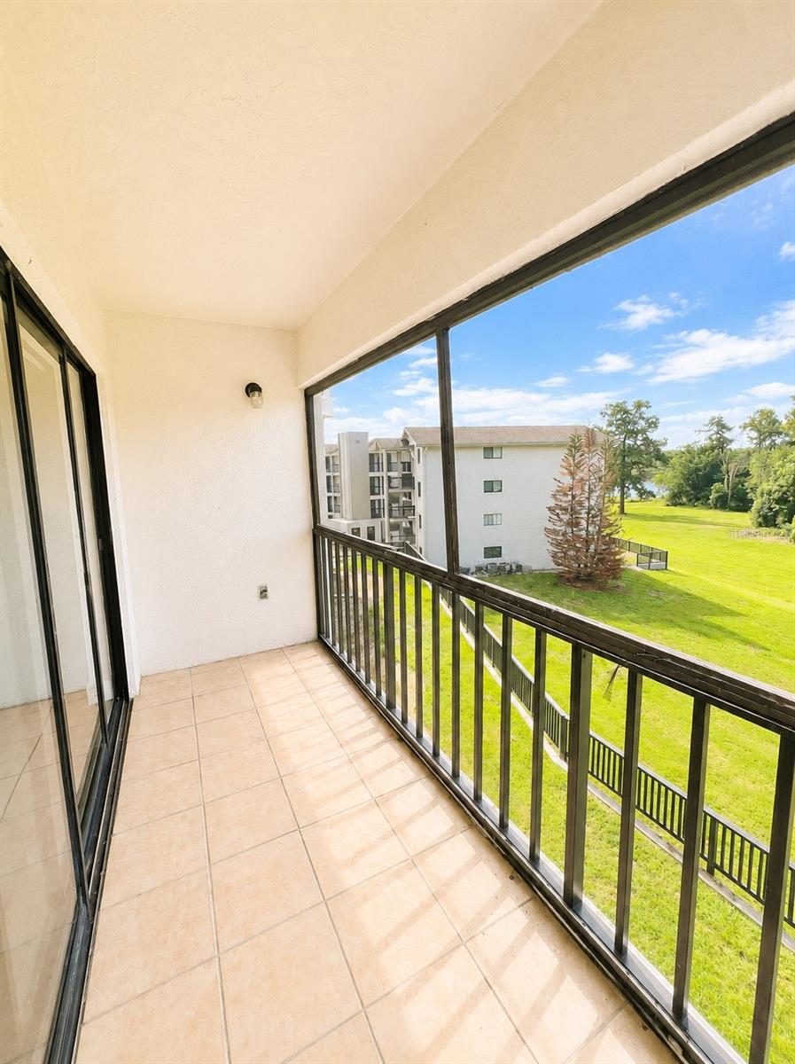 LAKE LOTUS CLUB 5 A CONDO REPLAT - Residential