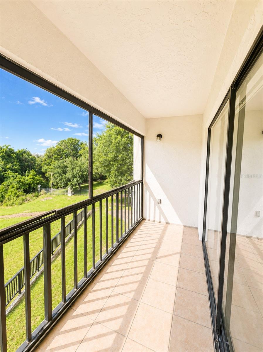 LAKE LOTUS CLUB 5 A CONDO REPLAT - Residential