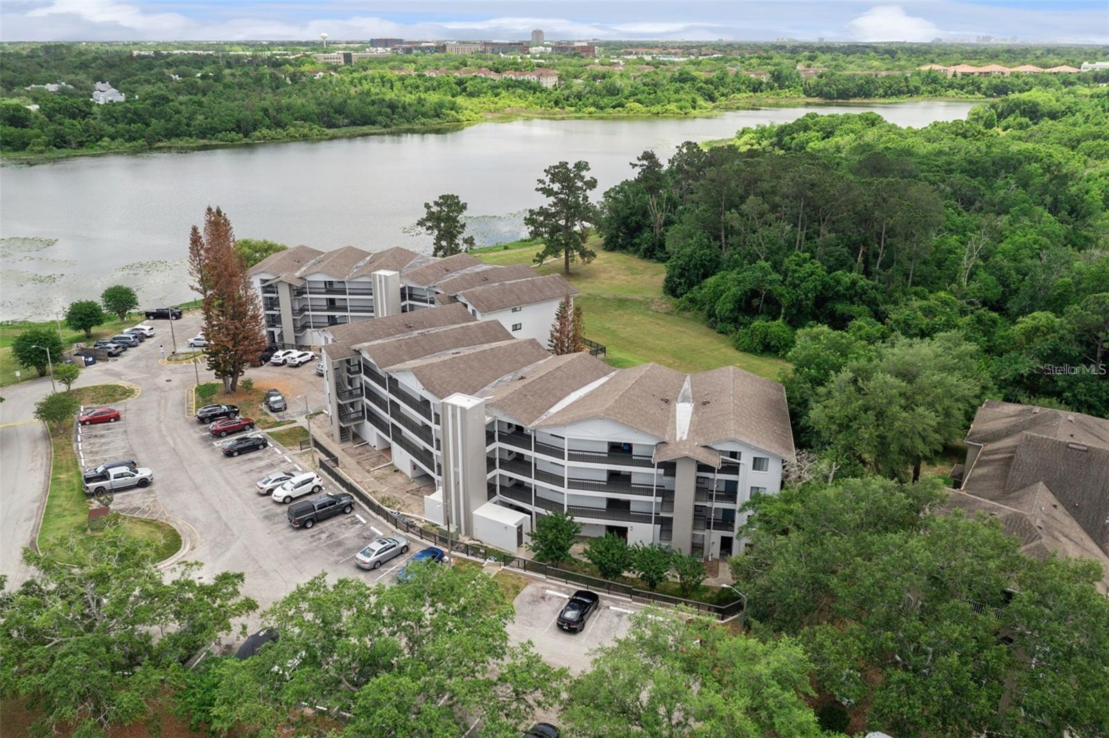 LAKE LOTUS CLUB 5 A CONDO REPLAT - Residential