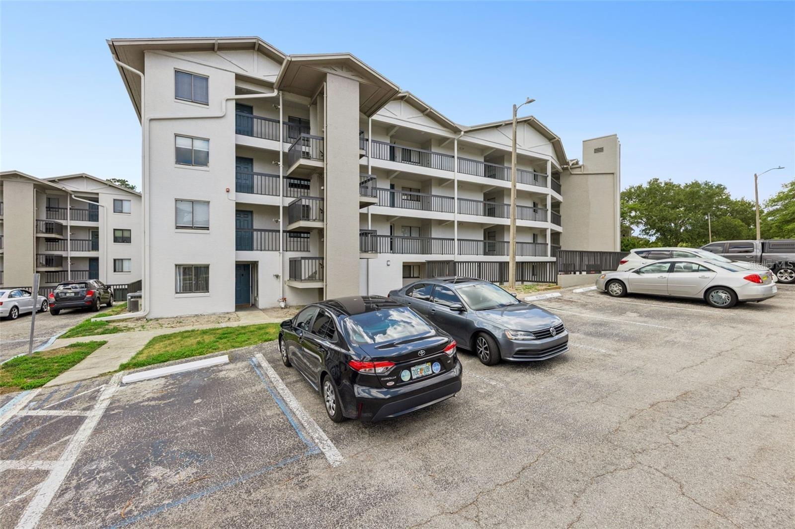 LAKE LOTUS CLUB 5 A CONDO REPLAT - Residential