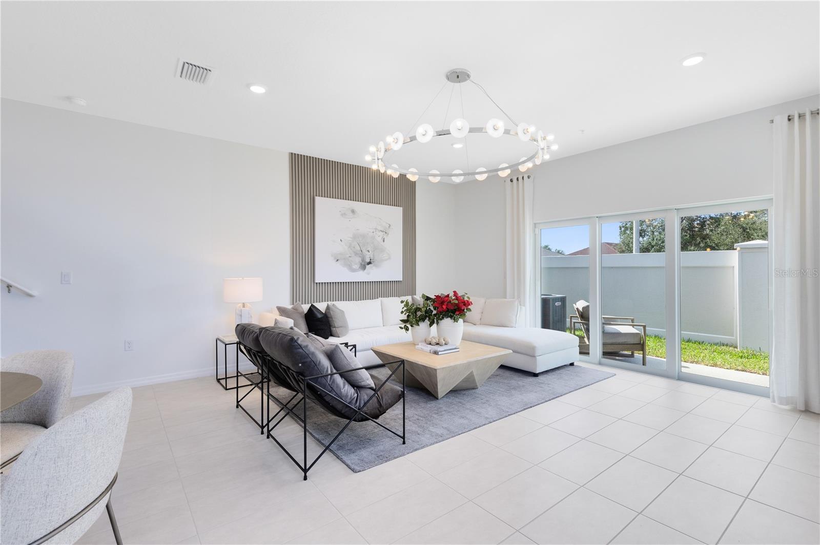 HARBOR SQUARE - Residential