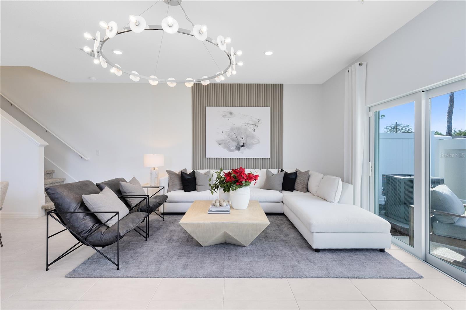 HARBOR SQUARE - Residential