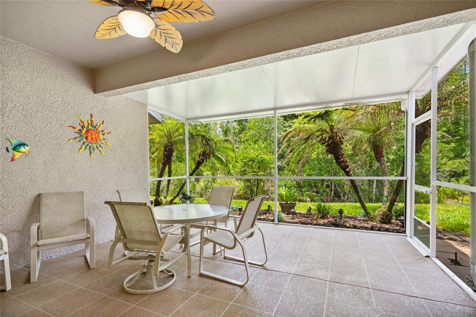 GROVES PH 03 CLUB VILLAS - Residential