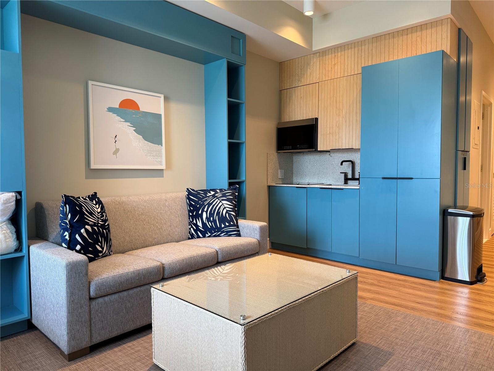 SUNSET WALK HOTEL CONDO PH 2-5 - Residential