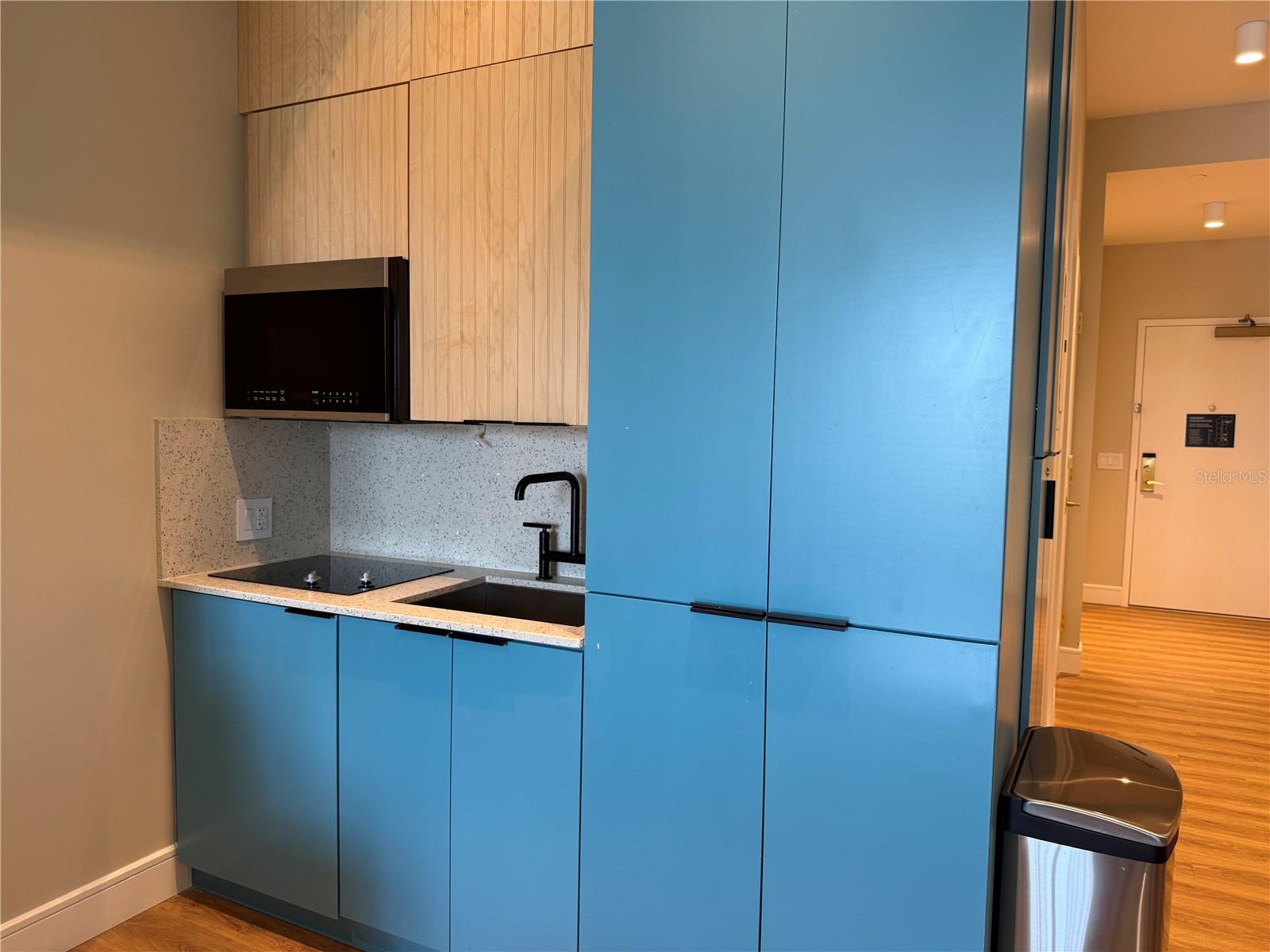SUNSET WALK HOTEL CONDO PH 2-5 - Residential